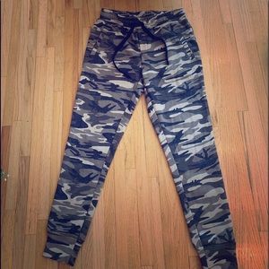 Camo Joggers - Size Medium